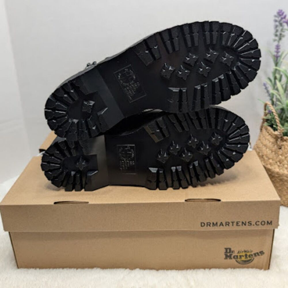 Dr. Martens Jadon Hi HDW Studded Black Buttero Leather Platform Boots UK 7 NIB - Picture 10 of 13